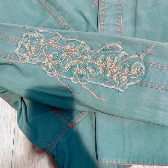 True Meaning Vintage Denim Jacket, A Timeless Classic in Turquoise & Orange - Picture 8 of 10